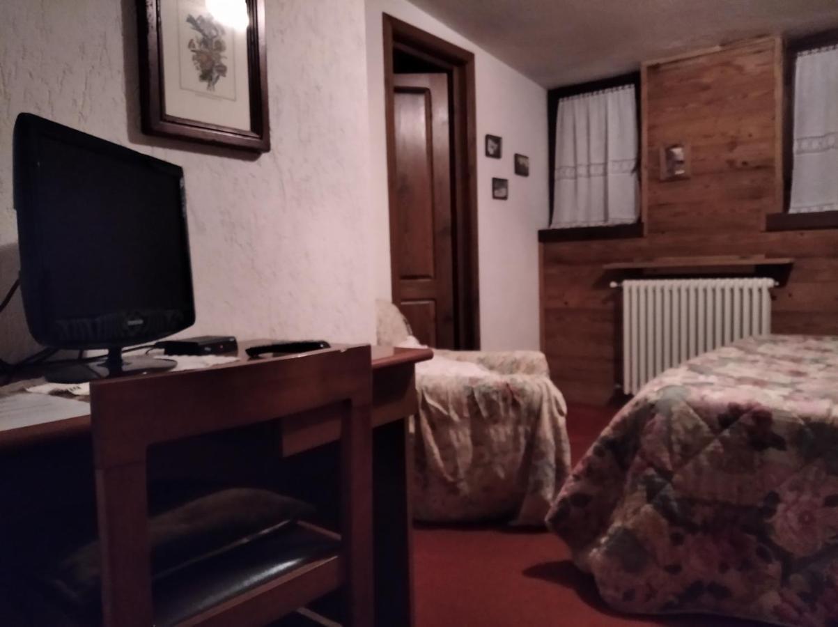 Albergo Martinet Vernante Exterior foto