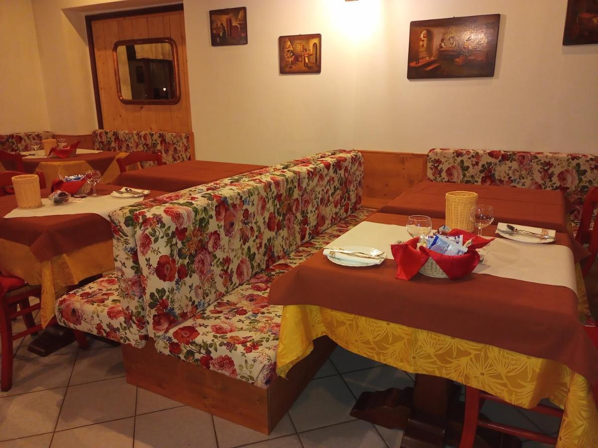 Albergo Martinet Vernante Exterior foto