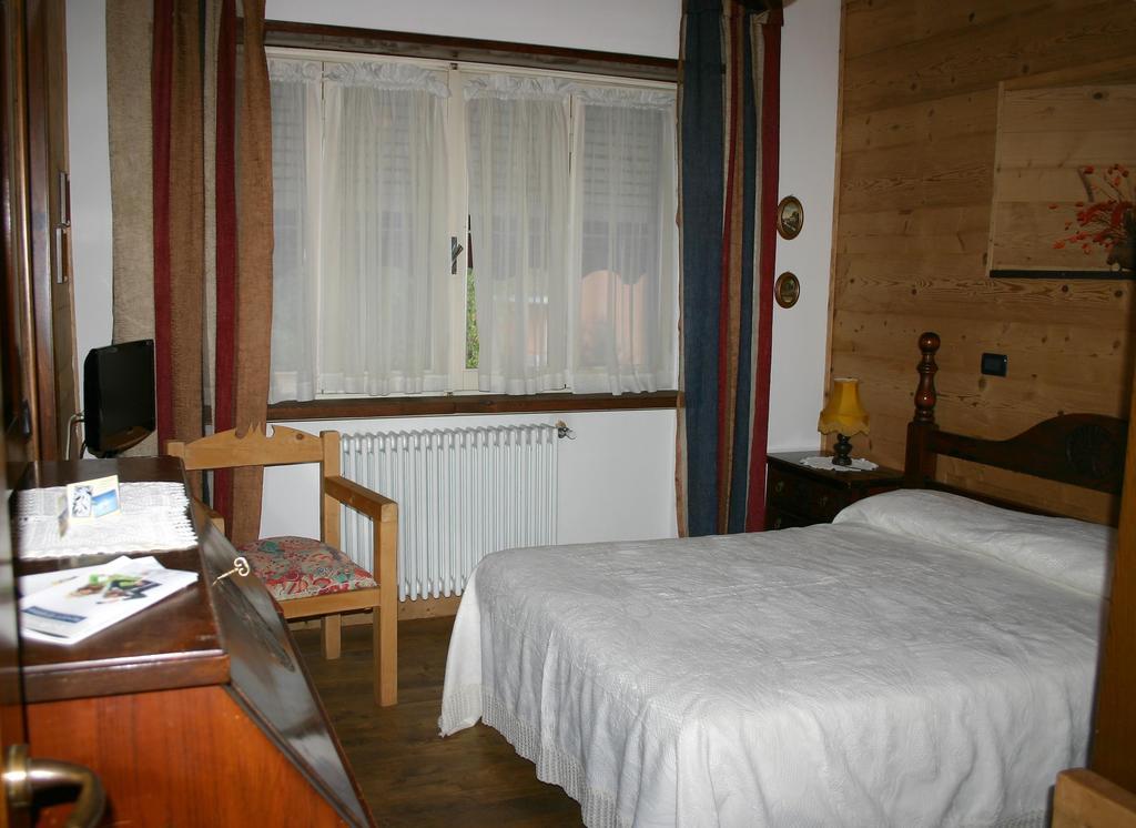 Albergo Martinet Vernante Zimmer foto